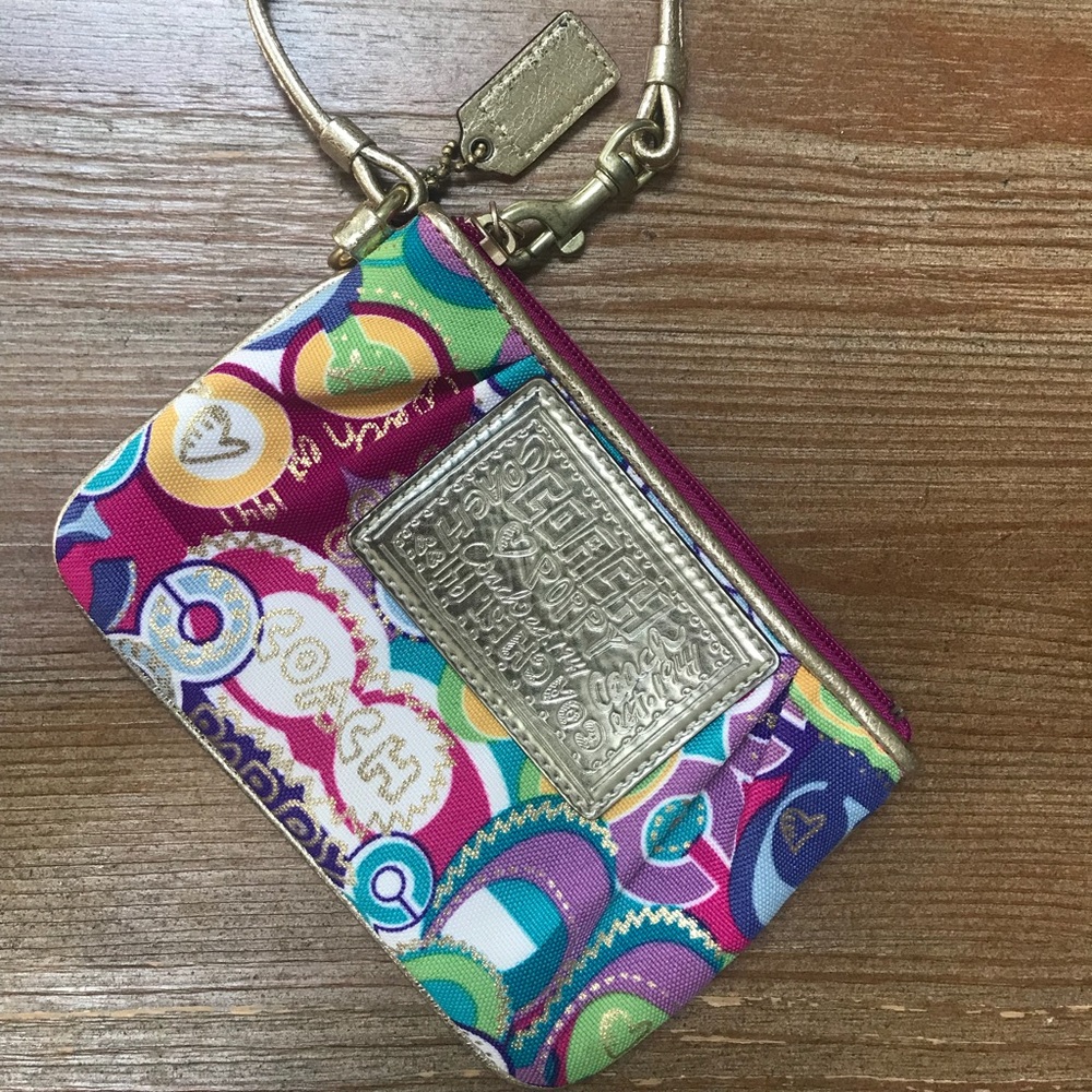 Coach Wristlet Poppy Collecion